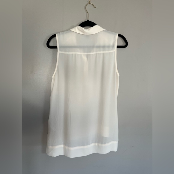 Forever21 sleeveless blouse. - Picture 2 of 5